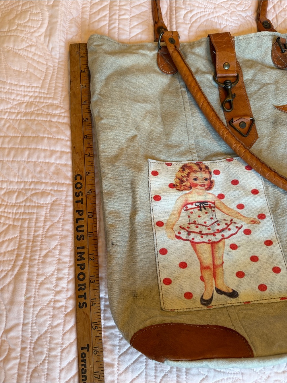 Canvas Tote with Tan Trim and Star Key Charm - Picture 9 of 9